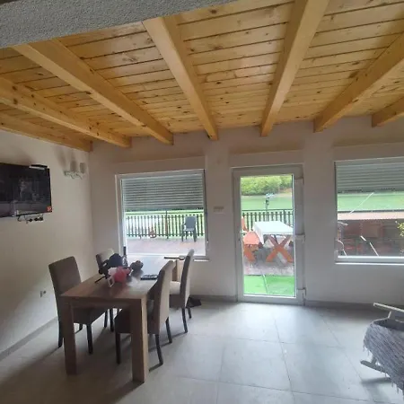 Ferienhaus Vikendica Mededa